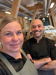 Vi söker dig som vill jobba som kallskänka/2:e kock på Skeppskatten i  sommar. Vi ligger vackert på fastlandet i Stockholms skärgård. Känns det  som du vill bli en del av vårt Crew