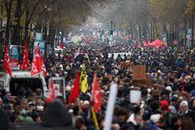 Le ministère de l'intérieur a fait. Marche Des Libertes Et Des Justices Violents Affrontements A Paris