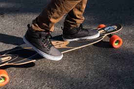 Hier noch mal alle wichtigen informationen zum dervish sama. Loaded Dervish Sama Longboard Review King Of All Rounders