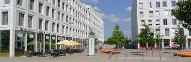 Food at the restaurant overlooking the pool is good value and tasty. Infos Zur Region Neuhausen Nymphenburg 9 Regsam