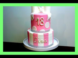 10 06 2017 fondant torte geburtstag für jungen und mädchen. Geburtstags Fondanttorte In Rosa Weiss 2 Etagen Torte 18 Geburtstagtorte Von Kuchenfee Youtube