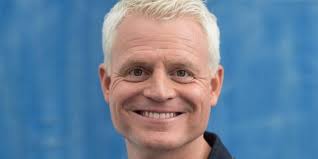 He works for german broadcasters and was the host of deal or no deal. Guido Cantz Einige Themen Sind Auf Der Buhne Tabu Kolner Stadt Anzeiger