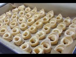 200 ml smântână lichidă pentru gătit. Tortellini Cu Carne Youtube