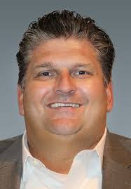 Richard Stapleford's Instagram, Twitter & Facebook