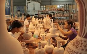 Làng gốm Bát Tràng ở đâu? Hướng dẫn du lịch Làng gốm Bát Tràng