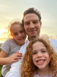 Jonathan Slonim (@JonathanSlonim)