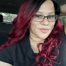 Lisa Doe's Instagram, Twitter & Facebook