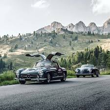 Which Would You Choose The Mercedes 300sl Gullwing Or The Porsche 356 Speedster Merc Benz Classic Porsche 356 Classic Cars