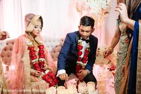 Foto prewedding motor ala biker outdoor lukihermanto fotografix via lukihermanto.com. Indian Muslim Wedding Photo 97613