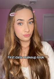 My go to look for a first date while also spilling some 🫖 #firstdatem...