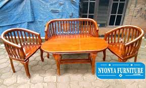 Taman merupakan tempat terbuka yang digunakan untuk bersantai, bermain, atau mencari inspirasi. Kursi Teras Minimalis Kayu Jati Modern Klasik 87 Model Sertai Harga