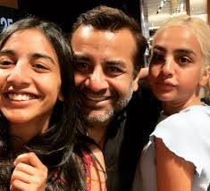 Shivani Modi's Instagram, Twitter & Facebook