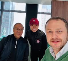 With The Flying Club CEO Edwin Mok and AIRBUS José Pérez Rodríguez  discussing an interesting drone art project!💯 #china #hongkong  #theflyingclub #drone #dronepilot #airbus #tech #technology #innovation  #art #droneart