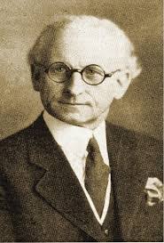 Kim Bourque's Instagram, Twitter & Facebook