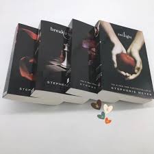 The Twilight Saga Volume 1-4 English Novels Complete Set/Books By Stephenie  Morgan Meyer/Twilight/New Moon/Eclipse/Breaking Dawn