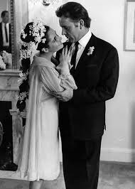 Elizabeth taylor defined modern celebrity and is considered the last classic hollywood icon. Bling Bling Bang Bang Liz Taylor Attends Grace Kelly S Scorpio Ball Lisa S History Room