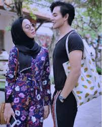 Penceraian tersebut diumumkan sendiri oleh nazim melalui akaun instagram miliknya. Bila Beg Nanas Lagi Dapat Perhatian Daripada Nazim Othman Bella Dally Memang Lucu Media Hiburan