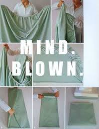 Video After Seeing This Easy Way To Fold Fitted Sheets You Ll Never Attempt Any Other Method Again Folding Fitted Sheets Organization Cleaning