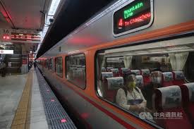 Wave of people (especially rural migrant workers in cities) returning to their hometowns. L65h3xjc Uqlwm