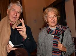 Corrado augias (roma, 26 gennaio 1935) è un giornalista, scrittore, conduttore televisivo e politico italiano. Corrado Augias Eta Altezza Peso Moglie Figlia Giornalista Studi Tuttivip