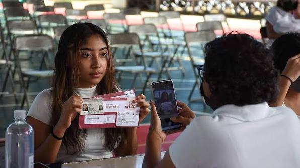 Senadora de Morena niega que becas condicionen el voto - El Sol de Durango