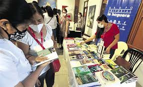 La biblioteca nacional cuenta con más de un millón de libros. Editorial La Hoguera 31 Anos Imprimiendo La Historia De Bolivia El Deber