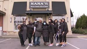 Candy and her husband kent started a homeless ministry in nashville where they put on a concert. Nana S Southern Kitchen Gives Out 400 Meals Christmas Day Kiro 7 News Seattle