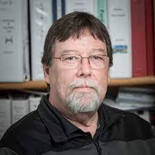 Edward Dressel's Instagram, Twitter & Facebook