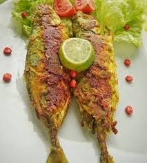 Pada umumnya ikan dibakar di atas panggangan berbahan bakar arang sehingga aroma bakarnya 'dapet.' tapi, jika kita gak mau ribet, ya pake cara praktis di atas kompor gas menggunakan teflon saja. Resep Ikan Bakar Teflon Bumbu Kuning Resep Ikan Bakar Resep Ikan Ikan Bakar