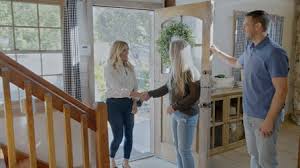 A reality tv / home makeover show hybrid perfect for binge watching. Dream Home Makeover Netflix Official Site
