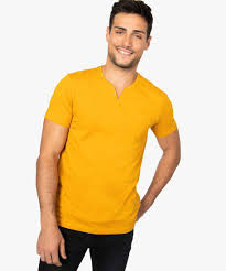 Le t shirt manches courtes chiné ou uni, avec une poche ou sans, est un essentiel celio* qui se décline dans des cotons supérieurs de qualité supima. Gemo Vetements Tee Shirt Homme Regular Fit Manches Courtes Et Col Tunisien Jaune Tee Shirts Homme Gemo