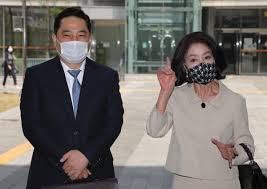 그냥 참석만 하지 왜 무대 올라 발언까지 했나. Steixh8so0mulm