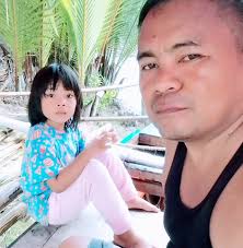 DALAWANG KALSADA SA...