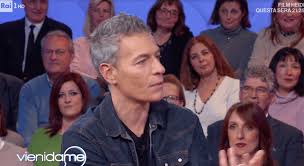 Giovanni vernia interpreta il successo di david bowie let's dance. Vernia Oggi A Vieni Da Me Ultime Notizie Flash