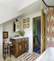 For some of us, there's nothing better than the morning sunshine streaming in and mixing with colorful art — this bright combination can energize the entire day. 13 Chic Bathroom Art Ideas Best Artwork For Bathrooms
