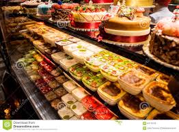 Der kuchen schmeckt definitiv so gut, wie in deinem liebsten türkischen restaurant. Turkische Konditorei Mit Kuchen Und Vanillepuddingen Stockfoto Bild Von Kuchen Kaffee 64776742