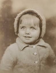 My sweet momma passed away in January of 2018. I'm still going through  boxes in the house. Recently I came across these postcards that she had  purchased at a visit to our