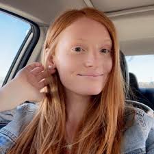 Haley Simpson (@haleyesimpson)