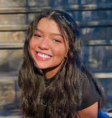 Kim Guinn's Instagram, Twitter & Facebook