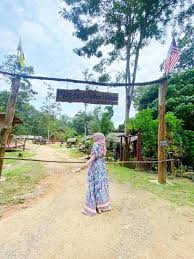 Negeri perak atau juga dikenali sebagai perak darul ridzuan merupakan salah satu daripada 13 buah negeri yang membentuk persekutuan tanah melayu (sekarang malaysia). Cantik Masbro Hidden Village Ni Destinasi Alam Penginapan Unik Di Lenggong Perak Libur