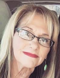 Debbie Lusk's Instagram, Twitter & Facebook