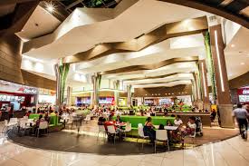 With so much new to do and see and shop, you will want to come early and spend the whole day. Food Court Mall Aventura Plaza Bellavista Jm Polo Arquitectos