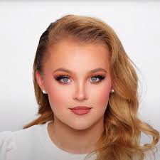 Jojo Siwa is nearly unrecognizable after a transformation from James  Charles. 😱 et.tv/34kXxcb (📸: YouTube/ James Charles)