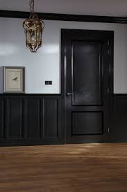 binnendeur i lambrisering i skantrae zwart interieur deuren binnendeuren lambrisering