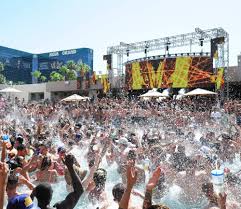 How Las Vegas Is Reinventing The Pool Party In 2020 Vegas Pool Party Las Vegas Pool Vegas Pools