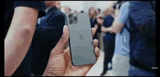 Ada beberapa perbezaan yang perlu anda ketahui sebelum membelinya. Ini Antara 4 Mitos Tentang Iphone 11 Yang Kami Nak Bongkarkan