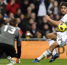 Born 4 april 1987) is a german professional footballer who plays as a central midfielder for serie a club juventus and the germany national team. Real Star Sami Khedira Hat Nicht Vergessen Woher Er Kommt Welt