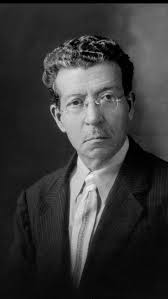 Cuando la magia de un entorno histórico confluye con la creatividad bien  enfocada de un artista surge una exposición tan especial como la de  @sarihollandart en la Galería Plazuela del Alfaro de @