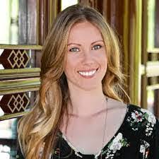 Lisa Prell's Instagram, Twitter & Facebook