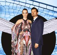 The actor and singer were. Carnival Row Cara Delevingne Und Orlando Bloom Im Interview Uber Ihre Neue Serie Welt